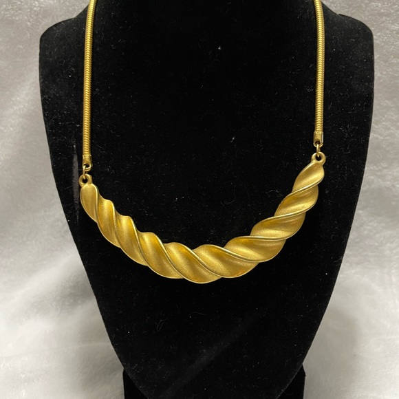 Gold custom necklace - Picture 4 of 4